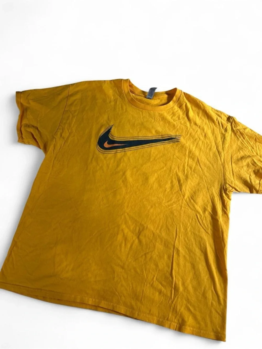 Nike Swoosh Oversized Tee Shirt Yellow Black Baggy Unisex Sporty Streetwear XL